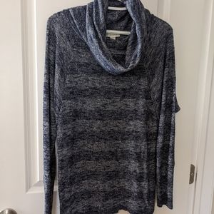 Forever 21 turtleneck sweater